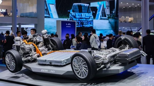 上汽2025年年报出炉：整车销售450.7万辆，自主品牌占65%